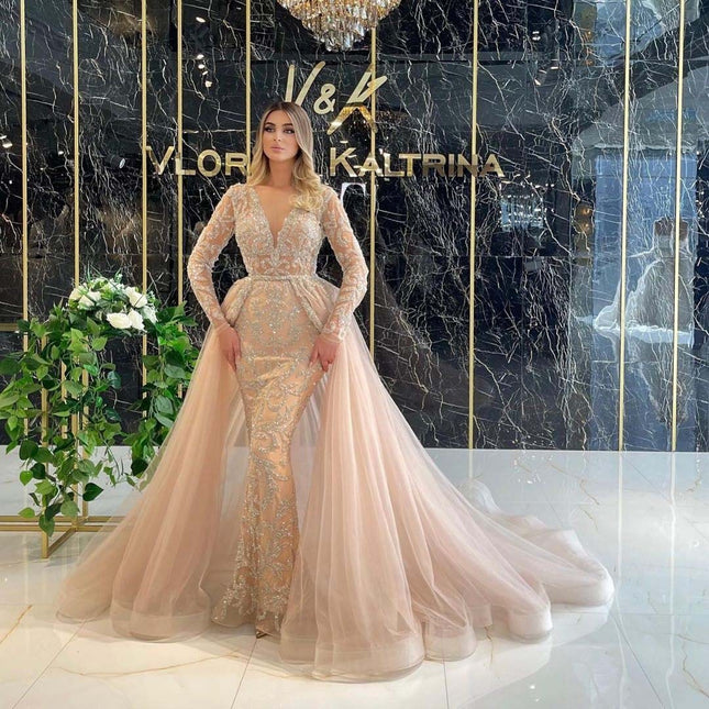 Simple Long-Sleeved Style Wedding Dress