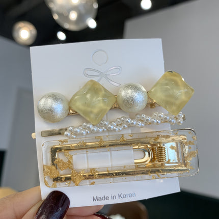 Elegant Pearl Hair Clip Set