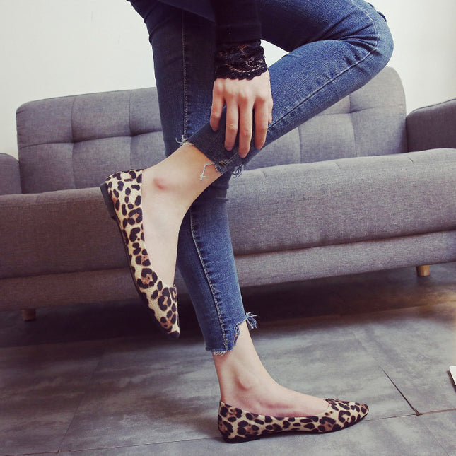 Leopard-Print Pointed Toe Flats with Beef Tendon Sole