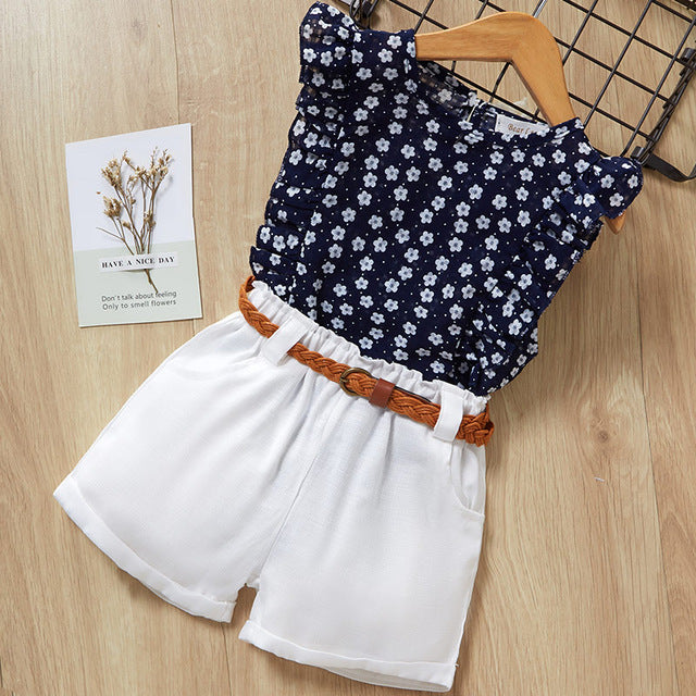 Vêtements pour enfants et filles