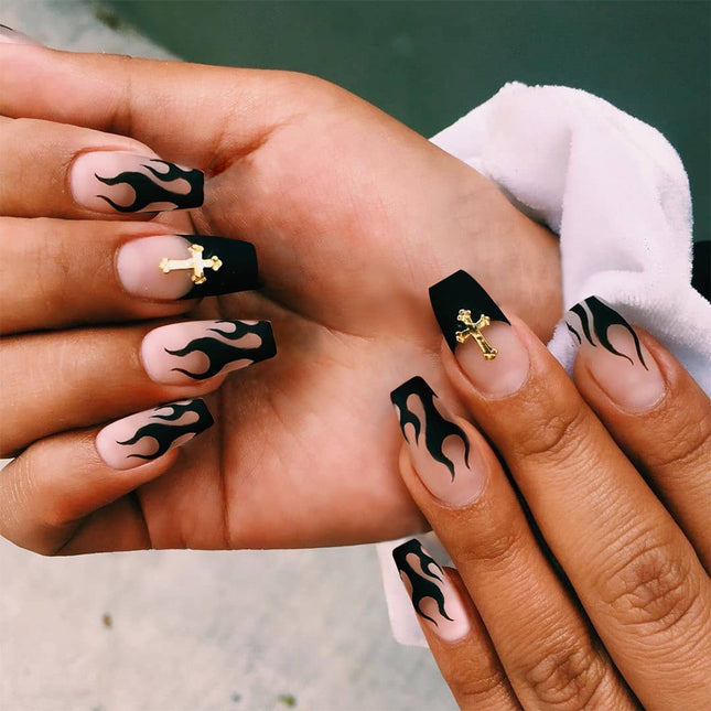 Short Ballet Black Flame French Fake Nails