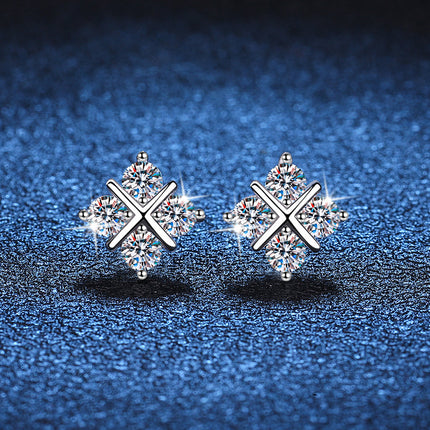 Boucles d'oreilles croix en argent et moissanite – Élégantes et simples
