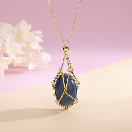 Collier avec pendentif en cristal naturel