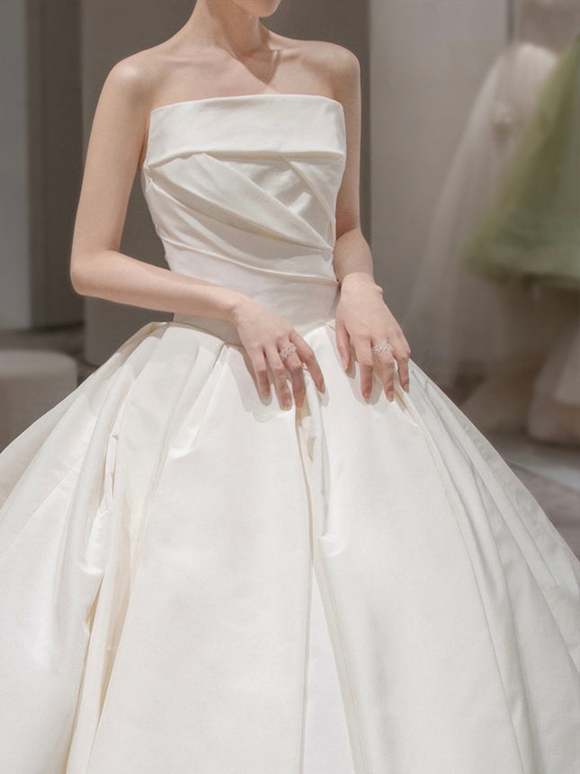 French Style Large Tail Elegant Wedding Dress
