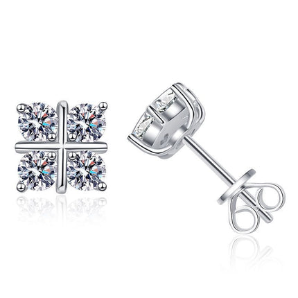 Boucles d'oreilles croix en argent et moissanite – Élégantes et simples