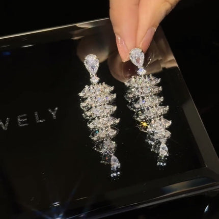 Boucles d'oreilles pendantes en forme de sapin de Noël